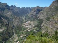 Village au creux de la vallee